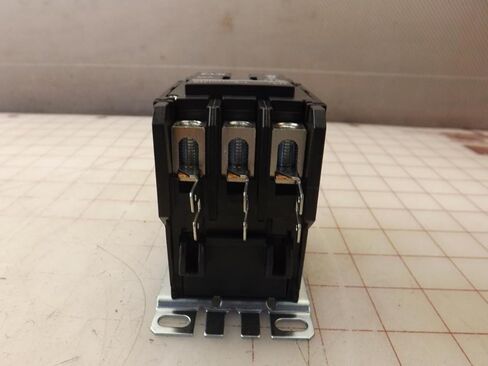 CUTLER HAMMER C25DNJ350B 50 AMP, 3 Pole, 240 VAC Coil, Box LUGS, Definite Purpose CONTACTOR, Open N-R in Saudi Arabia