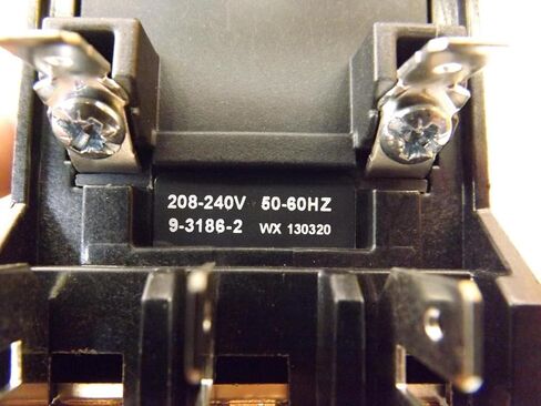 CUTLER HAMMER C25DNJ350B 50 AMP, 3 Pole, 240 VAC Coil, Box LUGS, Definite Purpose CONTACTOR, Open N-R in Saudi Arabia