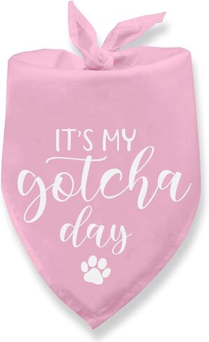 Guess What? Mom's Pregnant Dog Bandana Pregnancy Announcement Baby Announcement Dog Bandana for Dogs Pregnancy Announcement Gender Reveal Pet Scarf for Small Medium Cats Dogs in Saudi Arabia