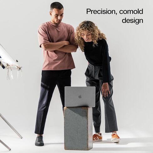 Incase Dots Hardshell مع Makrolon® - Macbook Pro 14 Inch Case - 2024 ، 2023 ، 2022 ، 2021 ، M4 ، M3 ، M2 ، M1 - MacBook Case ، غطاء محمول ، قذيفة صلبة واقية ، مقاومة للخدش - غابة خضراء in Saudi Arabia