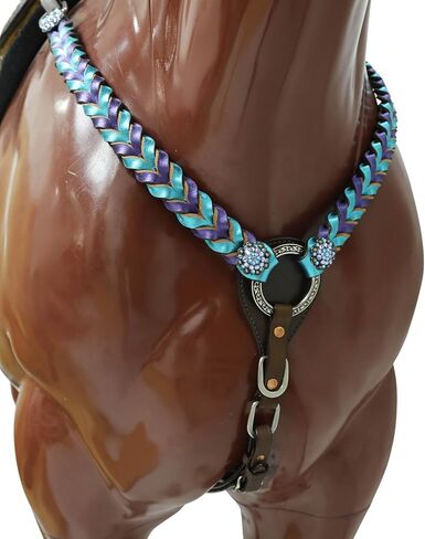 مجموعة من الجلد الغربي وطوق للصدر مع ضفائر ملتوية معدنية أرجوانية وزرقاء مخضرة، حجر الراين بيري كونكو، جلد البقر الأرجنتيني الأصلي in Kuwait