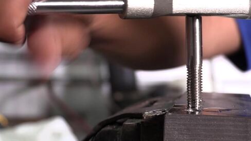 Drill America 1-1/2"-18 UNS High Speed Steel Plug Tap, (Pack of 1) in Kuwait