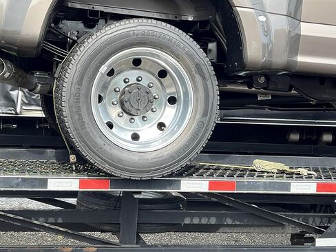 منتجات Mytee 8 عبوات مقاس 2 × 9 بوصة فوق أحزمة إطارات العجلة مع سقاطة وخطاف J دوار وكتل مطاطية - 10.000 رطل قوة كسر سحب أشرطة ربط لأسفل لشاحنات نقل السيارات، UTV، سرير مقطورة الشاحنة in Kuwait