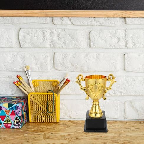 كأس جائزة NUOBESTY، جوائز فائزة بالبلاستيك الذهبي مقاس 7 بوصات للبطولات الرياضية للأطفال، كرة القدم، هدايا الحفلات، جائزة الفصل الدراسي، مكافأة المسابقات بقاعدة سوداء in Kuwait