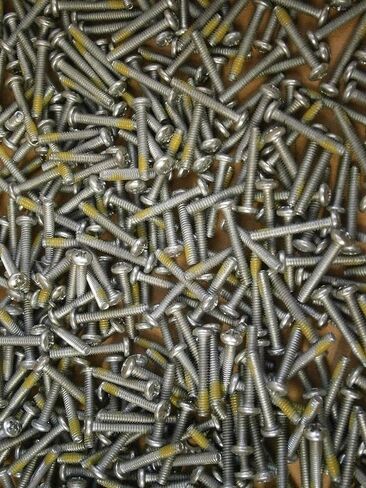 حزمة جديدة مكونة من 4-40 × 3/4 براغي آلة Phil Pan من الفولاذ الأبيض والزنك مع مجموعة رقعة من 100#1457 مجموعة متنوعة من أدوات تثبيت الأجهزة الشاملة متعددة الأغراض WnyNEH06379 in Saudi Arabia