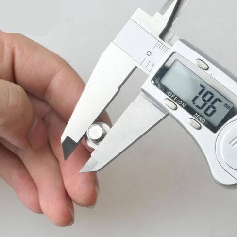 Stainless Steel Marine Engine Plug Compatible with 90340-08002 332-60006 Non/Aftermarket Parts for Boat Motors in Kuwait