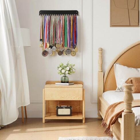 4 عبوات من حامل الميداليات المعدنية، حامل شماعات للعرض، مثبت على الحائط مع 20 خطافًا لأكثر من 60 ميدالية، حامل ميدالية سباق قوي لتشغيل جوائز رياضة كرة القدم الجمبازية in Kuwait