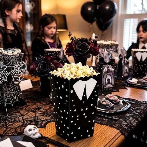 24 قطعة من صناديق الفشار للأفلام القوطية من جيلبروب، هدايا لحفلات أعياد الميلاد، باللون الأسود والأبيض القوطي، صناديق الفشار والوجبات الخفيفة، صناديق حلوى الرعب المخيف، مستلزمات حفلات الأفلام in Kuwait