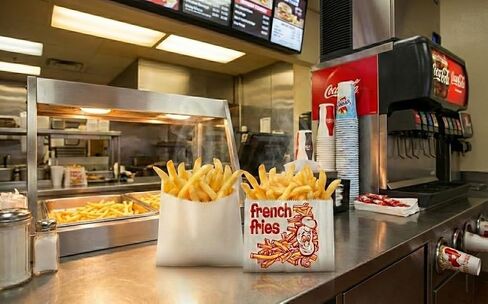 Food Service Paper Bags for Fries, Hashbrowns & Hot Foods - 5.5x4 inch, 1000 Count White Takeout Bags in Saudi Arabia