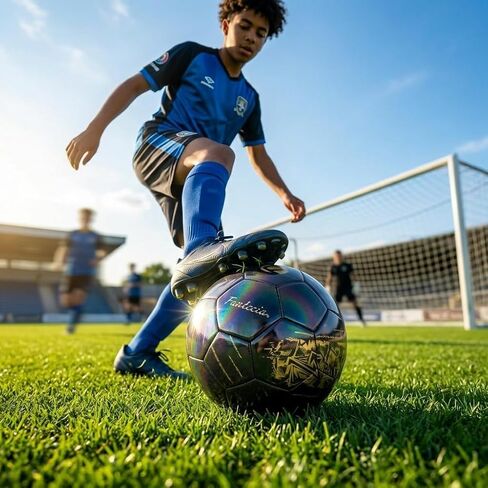 كرة القدم مقاس 5، كرة قدم من جلد البولي يوريثان للاستخدام الداخلي والخارجي للشباب والكبار، كرة قدم سوداء مع طباعة ذهبية in Kuwait