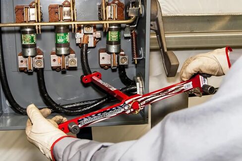 مجموعة بولدوج بندر بيج دادي 600-750 مليون متر مكعب in Kuwait