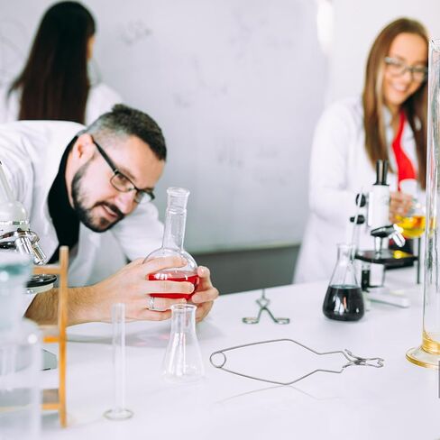 SOLUSTRE ذوبان بوتقة المشبك أداة صهر المعادن ملقط بوتقة لفرن الصهر ذو طيات ملقط مختبر لتكرير المعادن واللوازم الكيميائية in Kuwait