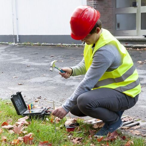 أدوات PCE، جهاز اختبار الأرض/المقاومة المحمول PCE‑ET5000 لأنظمة التأريض والإضاءة، يقيس 0.02Ω–20kΩ، وظيفة الذاكرة، مساعد الأسلاك المرئية والبطارية/التيار الكهربائي in Kuwait