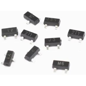 S9012 S9013 S9014 S9015 2T1 J3 J6 M6 SOT-23/TO92 SMD الترانزستور MMBT9012 100 قطعة (S9015) in Kuwait