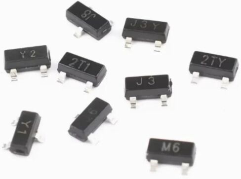 S9012 S9013 S9014 S9015 2T1 J3 J6 M6 SOT-23/TO92 SMD الترانزستور MMBT9012 100 قطعة (S9015) in Kuwait