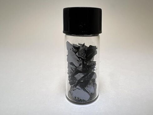 Silicon Crystals Sample Pure 99.9% Metalloid for Collection or Experiments in Saudi Arabia