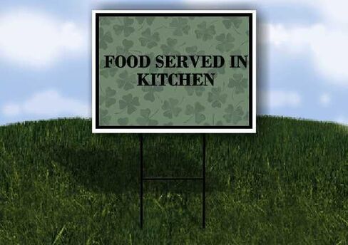 الطعام المقدم في المطبخ عيد القديس باتريك الأيرلندي البرسيم الداكن سهام على شكل حرف A من جانب واحد مقاس 23 × 23 بوصة. in Kuwait