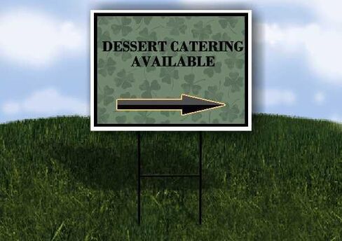 يتوفر تقديم الحلوى في يوم القديس باتريك الأيرلندي البرسيم الداكن، سهام على شكل حرف A من جانب واحد مقاس 23 × 23 بوصة. in Kuwait