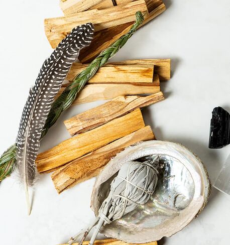 ريش الدراج المرقط التركي الطبيعي لترتيبات الأزهار الحرفية وزخارف حفلات الزفاف المنزلية 6-8 بوصة (20 قطعة) in Kuwait