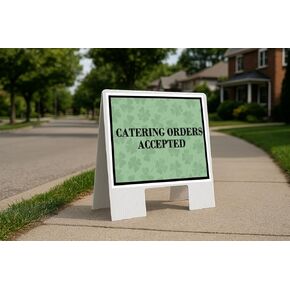 طلبات تقديم الطعام المقبولة في عيد القديس باتريك، سهام اتجاهية برسيم داكن أيرلندي، إطار على شكل حرف A مزدوج الجوانب مقاس 23 × 23 بوصة. in Kuwait