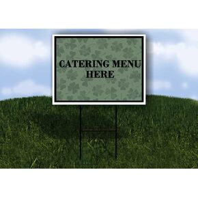 قائمة تقديم الطعام هنا عيد القديس باتريك، البرسيم الأيرلندي الداكن، أسهم اتجاهية على شكل حرف A، مزدوجة الجوانب مقاس 23 × 23 بوصة. in Kuwait