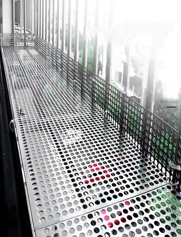 لوح مثقوب من الفولاذ المقاوم للصدأ 304 بطول 100 سم، لوحة شبكية معدنية للشاشات المزخرفة، تصميم فتحة متينة، مثالي لمشاريع المنزل والحديقة (80 × 100 سم) in Kuwait