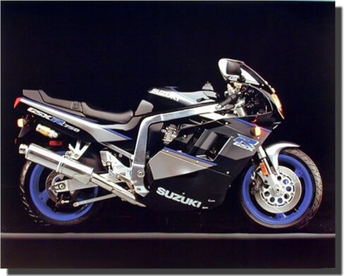 ملصق لدراجة نارية سوزوكي GSXR 750 الرياضية لتزيين الحائط (16 × 20) in Kuwait