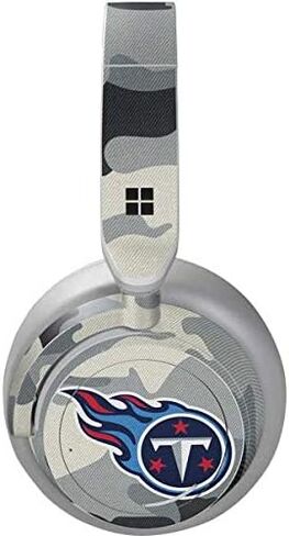 غلاف صوتي من Skinit متوافق مع سماعات الرأس Surface - تصميم مموه مرخص رسميًا من NFL Tennessee Titans in Saudi Arabia
