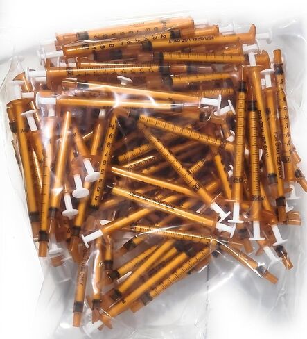 Generic Oral Syringe, Amber, 1mL, Tip Cap, 100/pk in Saudi Arabia