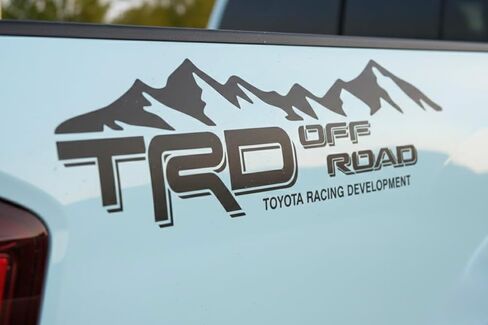 ملصقات TRD من الفينيل للطرق الوعرة متوافقة مع ToyotaTacoma، مجموعة رسومات الجبال، ملصقات جانبية لسرير الشاحنة، فينيل ممتاز للاستخدام الخارجي، مجموعة مكونة من قطعتين in Saudi Arabia