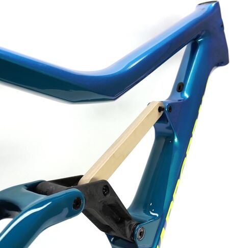 إطار Cannondale 2018 Trigger Carbon مقاس 27.5 بوصة فقط باللون الأزرق المعدني الكبير جدًا C22098M20XL in Saudi Arabia
