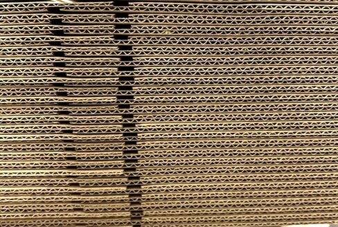 25 صندوقًا من الورق المقوى مقاس 16 × 12 × 4 صندوقًا للتعبئة البريدية والشحن من الكرتون المضلع in Saudi Arabia