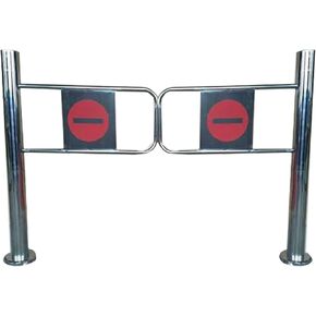 بوابة متأرجحة للإغلاق الأوتوماتيكي للخدمة الشاقة - باب أمان محمل بنابض لمحلات السوبر ماركت والمكتبات، وصول في اتجاه واحد، لمسة نهائية فضية متينة (60 × 97 سم) - آمن ومريح in Kuwait