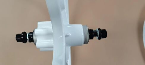 مجموعة عجلات R4 29 بوصة BMX 700c للدراجة ذات 5 قضبان ماج مع عجلة حرة (أبيض) in Kuwait