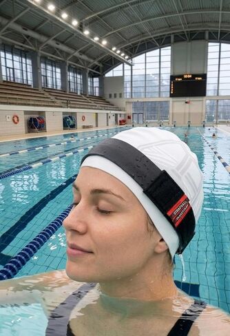 غطاء حماية لغطاء السباحة بمقبض مطاطي 360°™ من DryDive - حماية الأذن للشعر والسباحين من SnakeStrap™ in Kuwait