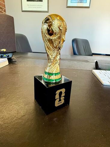 الإصدار الرسمي لكأس العالم FIFA 2026 - كأس ثلاثي الأبعاد مقاس 5.9 بوصة مع قاعدة من الأكريليك - عنصر جامعي خالد من سبائك الزنك الفاخرة - نسخة طبق الأصل من كأس العالم FIFA مثالية لكهف الرجال أو تذكارات كرة القدم in Kuwait