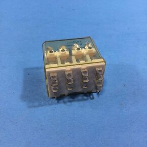 ملف IDEC RH4B-ULAC120V 120 VAC، 4 أقطاب 4PDT، 50/60 هرتز، طرف الشفرة، مرحل طاقة مدمج، مرحل صناعي 10 أمبير GP، سلسلة RH، مع مؤشر LED in Kuwait