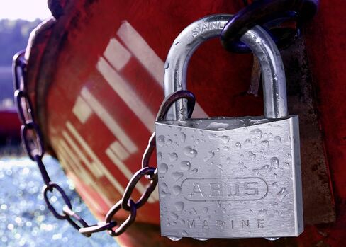 ABUS 75IB/40 قفل نحاسي مطلي بالكروم من الدرجة البحرية، تكبل من الفولاذ المقاوم للصدأ، بمفتاح مختلف in Kuwait