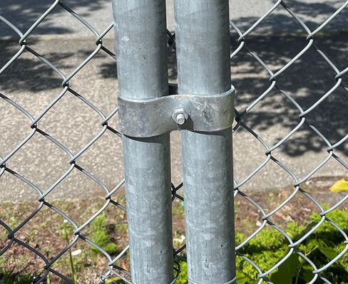 مشابك بيت الكلب ومشابك الألواح لسياج ربط السلسلة مصنوعة لتناسب أعمدة مستديرة مقاس 1 3/8 بوصة. مشبك ربط السلسلة، ومشابك لوحة السياج ومشبك السرج لبيوت الكلاب، والموصلات المجلفنة. (1-3/8 بوصة (8 قطع) in Kuwait