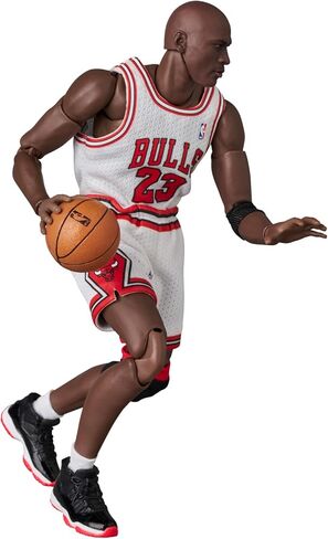 Michael Jordan (Chicago Bulls Home) MAFEX Action Figure in Saudi Arabia