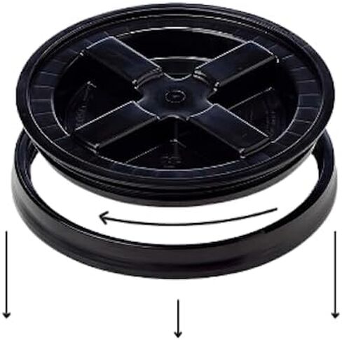 حاوية دلو من هاوس ناتشورالز سعة 7 جالون من الدرجة الغذائية الخضراء - خالية من مادة BPA - مصنوعة في الولايات المتحدة الأمريكية مع غطاء حشية برغي أسود (عبوة من قطعتين) in Kuwait