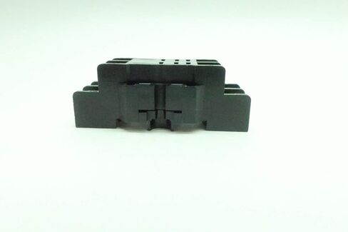 IDEC SH2B-05 Plug in Relay Socket 300V-AC 10A in Saudi Arabia