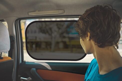 GOODYEAR، 4 عبوات، مظلات شمسية ذاتية اللصق لسيارة سيدان، سيارات صغيرة ومتوسطة الحجم، 2 عتامة داكنة و2 خفيفة، مظلات جانبية للنافذة الواقية من وهج الشمس، ملحق سيارة لا بد منه، 20.75 بوصة × 12.75 بوصة in Kuwait