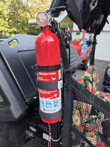 Quick Release UTV Fire Extinguisher Mount Kit Fire Extinguisher Holder Adjustable Roll Bar Fire Extinguishers Mount Bracket for Vehicle Easy Install on 1.75"-2" Roll Cage SXS Polaris RZR Can Am X3 in Saudi Arabia