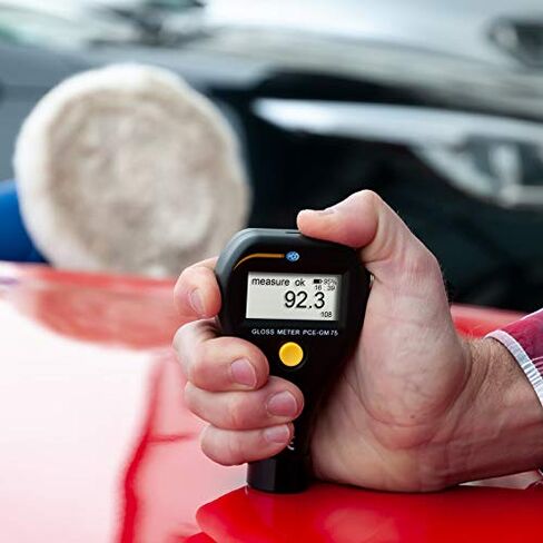 جهاز اختبار السطح PCE-GM 75 من PCE، لقياس اللمعان، بقياس زوايا 20 درجة و60 درجة و85 درجة بدقة عالية، إلى جانب تخزين البيانات والتصميم المدمج in Kuwait