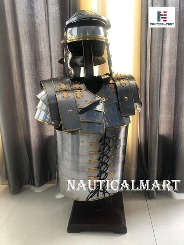 خوذة درع لوريكا سيجمينتاتا صدرية من العصور الوسطى الرومانية in Kuwait