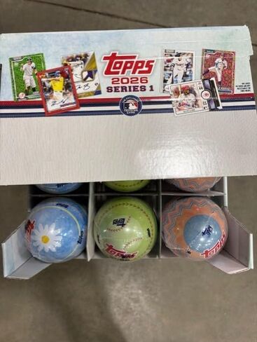 2026 ToppsSeries 1 Baseball Tin - Easter Egg 59 Cards - Random Single-1 Tin only in Saudi Arabia