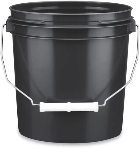 دلاء هاوس ناتشورالز بسعة 1 جالون مع أغطية - درجة الغذاء - حاويات بلاستيكية خالية من مادة BPA - (عبوة من 6) مصنوعة في الولايات المتحدة الأمريكية - رمادي وأسود in Kuwait