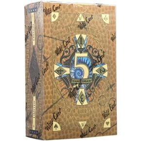 صندوق بطاقات التداول 2025 Wild Card 5 Card Draw Football Pro-Look Edition (5 بطاقات مغلفة من #'d إلى 5 أو أقل بما في ذلك بطاقة موقعة واحدة في كل صندوق) in Kuwait