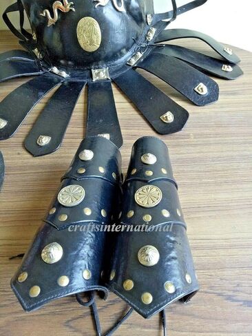 Medieval Roman King Leonidas 300 Spartan Helmet W/Red Plume Muscle Armor Black in Saudi Arabia